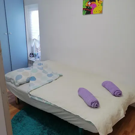 Small Cost Dorcol Apartman